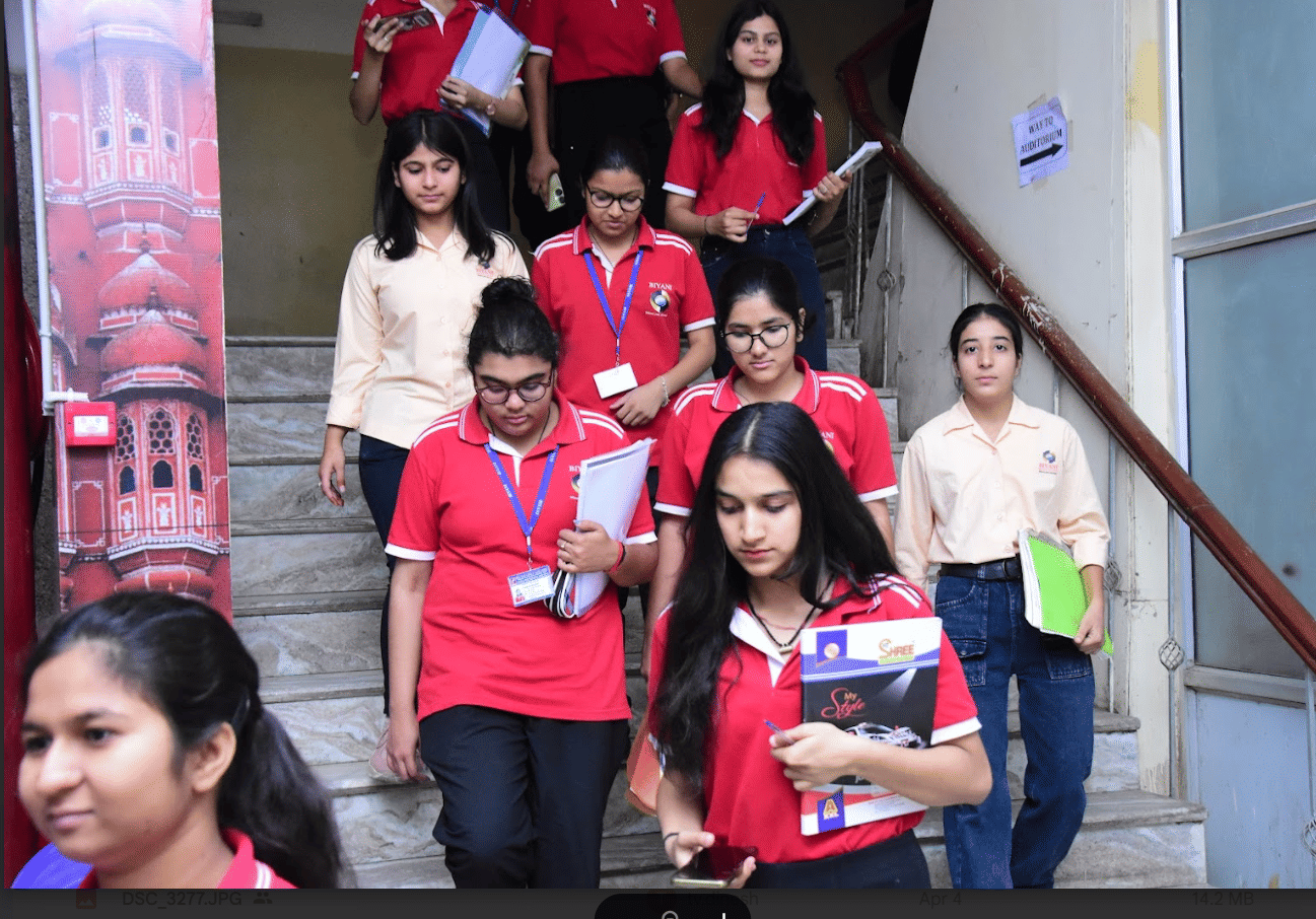 Biyani Girls College Jaipur Labs photo 23